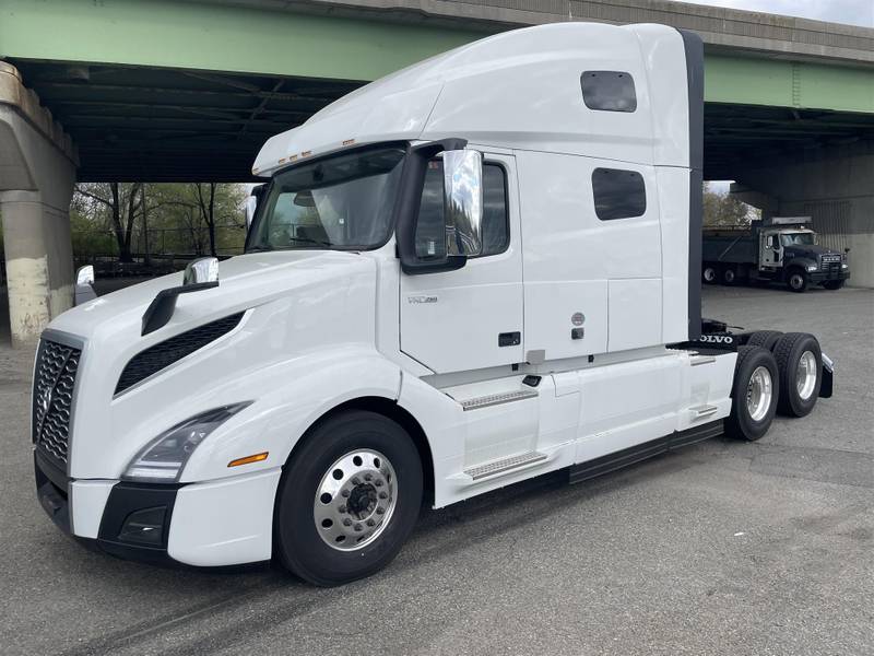 2024 Volvo Vnl 760 Interior Kippy Merrill